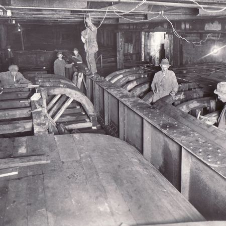 Einschalung der Decke des Bahnhofes Neanderstraße mit Mittelunterzug